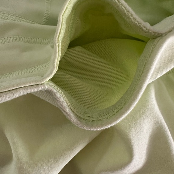 Neon yellow/green Lululemon speed up shorts lined sz 6 - Picture 5 of 9